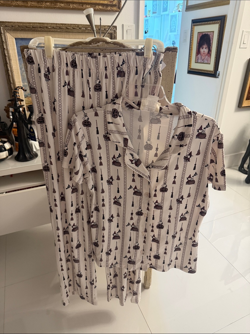 munki munki & Peanuts Snoopy & Woodstock Halloween Cream & Black Pajama Set